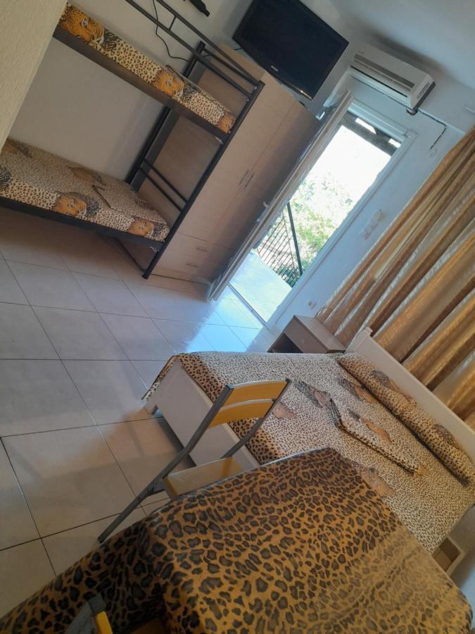 Villa Leopard Stavros  Exteriör bild