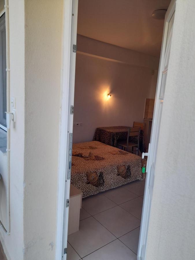 Villa Leopard Stavros  Exteriör bild