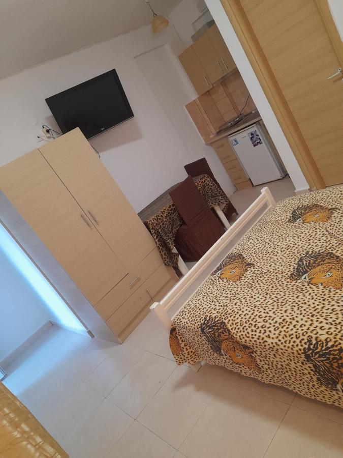 Villa Leopard Stavros  Exteriör bild